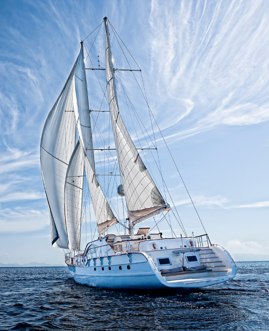 TOUR MEZZA GIORNATA IN BARCA A VELA PRIVATA  (prezzo fino a un MAX di 8 persona)